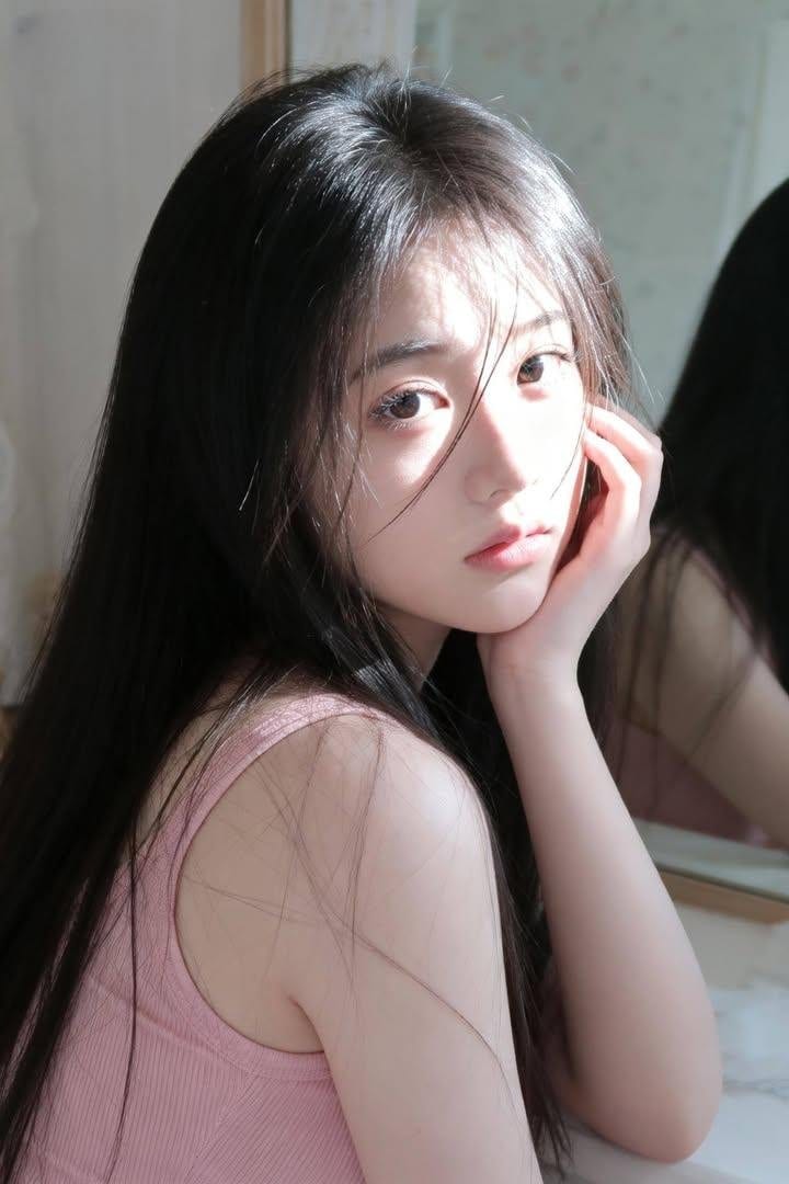 East Asian bedroom portrait: GPT Image 2 prompt