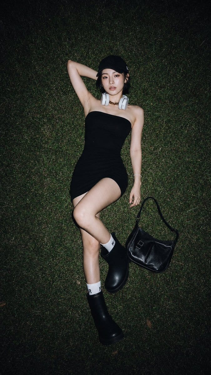 Y2K overhead fashion editorial: GPT Image 2 prompt
