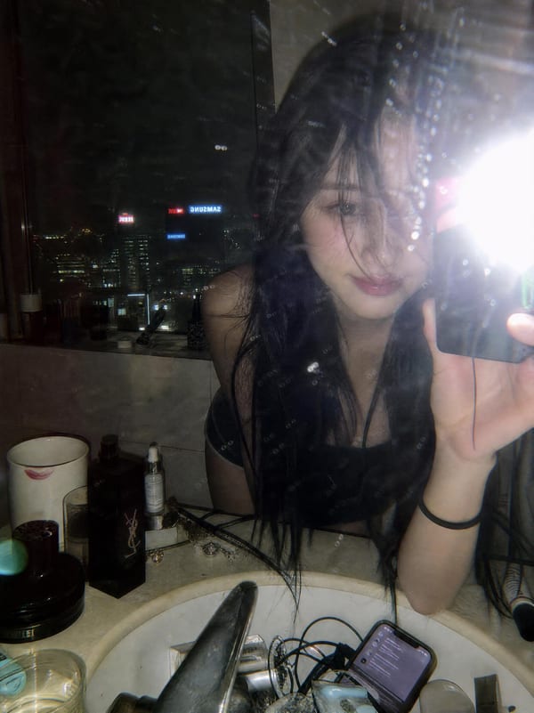 Y2K flash mirror selfie luxury bathroom: GPT Image 2 prompt